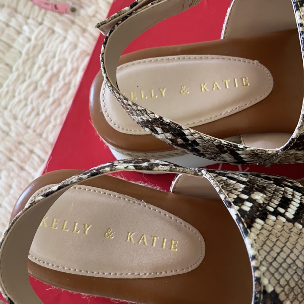 Kelly & Katie Poliana Python Platform Sandals 8M - Picture 3 of 10